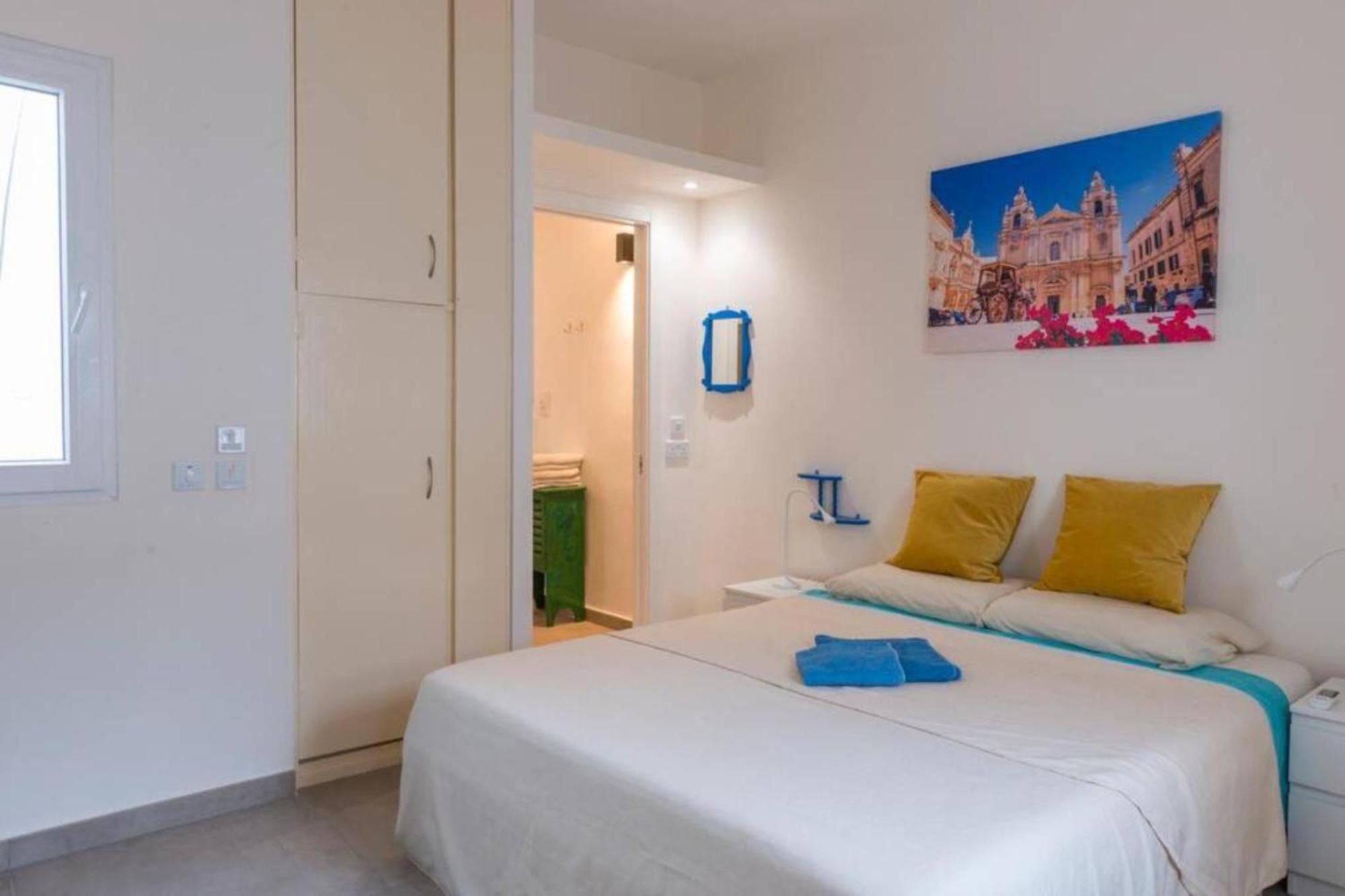 Authentic 1St Fl Apartment At The 3 Cities Marina Cospicua Bagian luar foto
